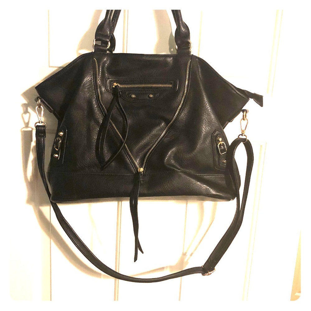 Stylish Purse with Zipper Detail